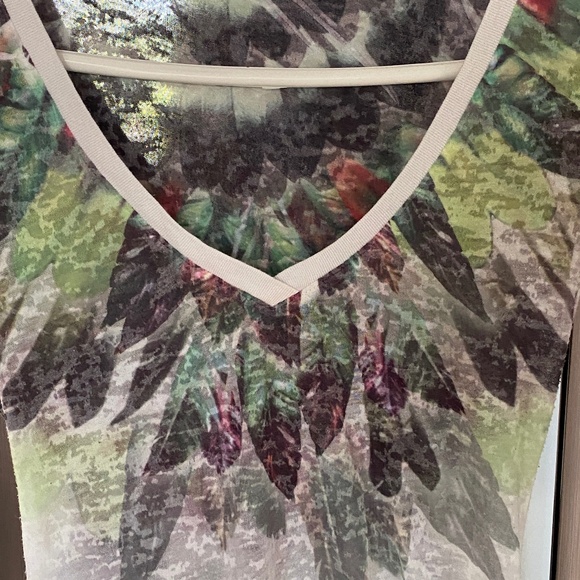 2/$10  V-Neck Burnout Top - Picture 3 of 6